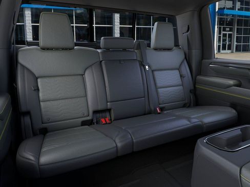 New 2026 Chevrolet Silverado 2500 ZR2 AWD/4WD image 17