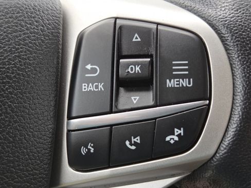 Used 2021 Ford Explorer XLT AWD/4WD image 8