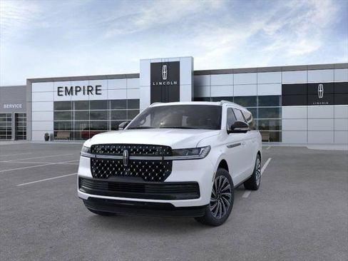 New 2026 Lincoln Navigator L Black Label AWD/4WD image 2