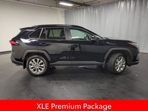 Used 2023 Toyota RAV4 XLE Premium FWD image 9