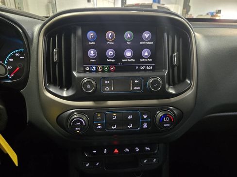Used 2019 Chevrolet Colorado Z71 AWD/4WD image 16