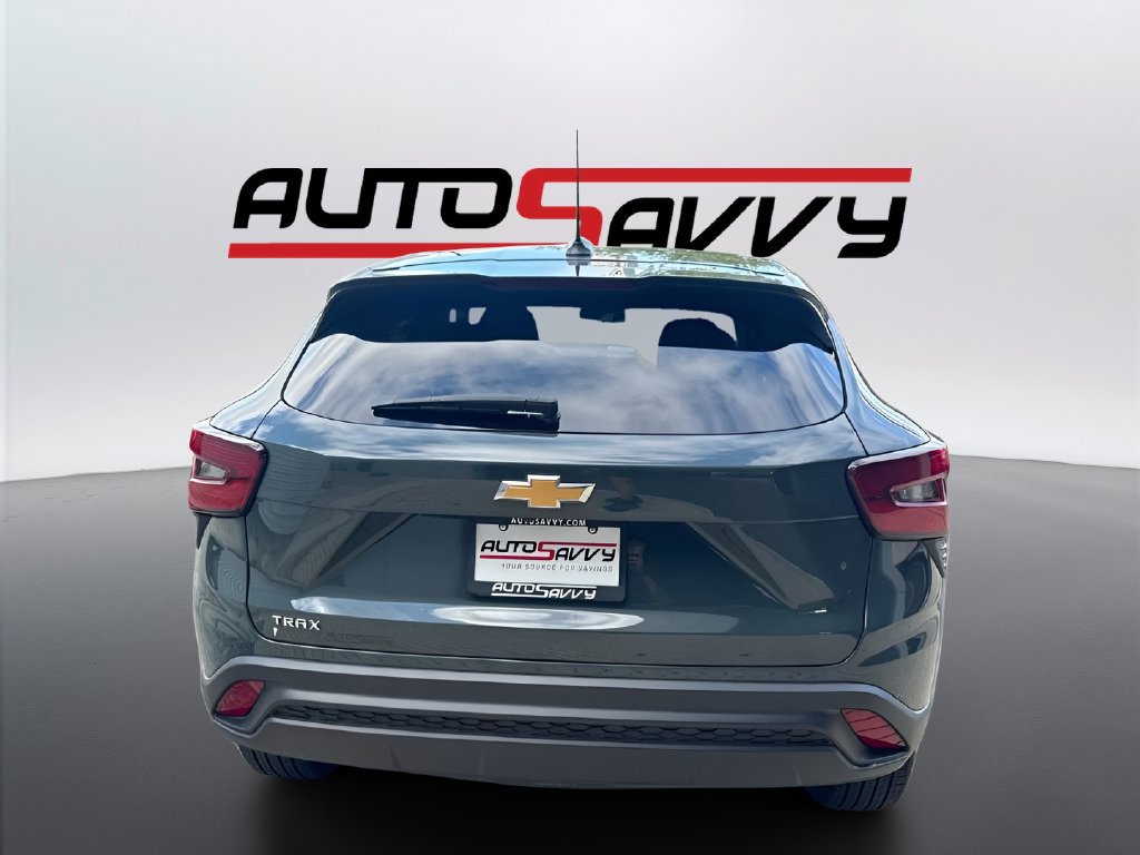 Used 2025 Chevrolet Trax LS FWD image 6