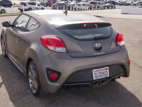 Used 2015 Hyundai Veloster Turbo image 7