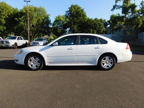 Used 2014 Chevrolet Impala LT w/ LT Sunroof Package image 21