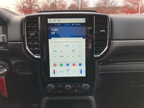 New 2025 Ford Ranger XLT w/ FX4 Off-Road Package image 13