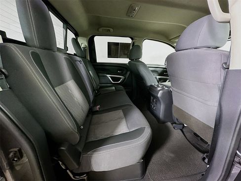 Used 2024 Nissan Titan SV w/ SV Convenience Package image 9
