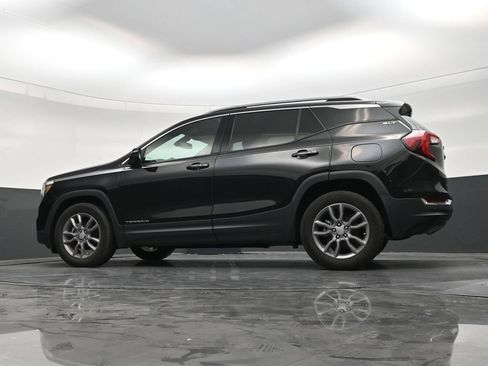 Used 2023 GMC Terrain SLT w/ LPO, Floor Liner Package FWD image 21