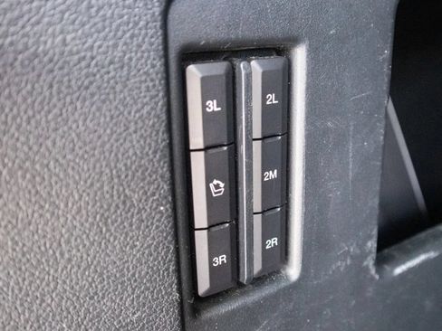 Used 2020 Ford Expedition Limited RWD image 9