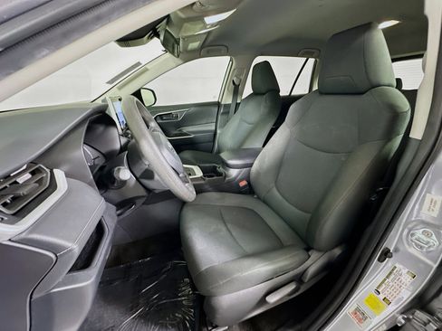 Used 2024 Toyota RAV4 LE image 12