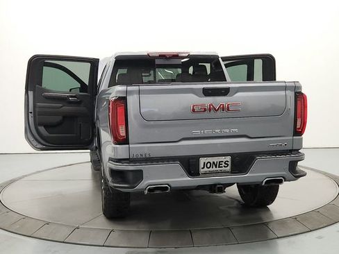 Used 2024 GMC Sierra 1500 AT4 w/ Technology Package AWD/4WD image 14