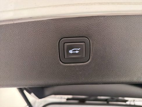 Used 2020 Chevrolet Blazer LT w/ Sound & Technology Package image 37