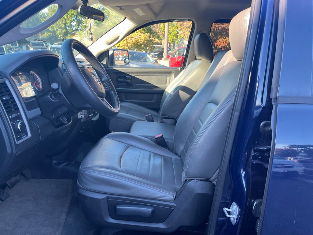 Used 2017 RAM 1500 Tradesman w/ Chrome Appearance Group RWD image 17