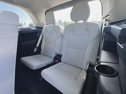 Certified 2024 Volvo XC90 B6 Plus w/ Protection Package Premier AWD/4WD image 26