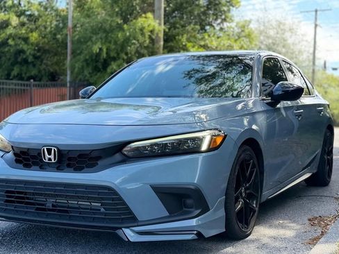 Used 2022 Honda Civic Sport image 1