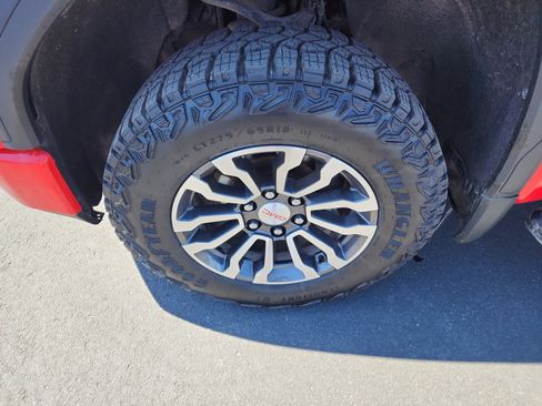 Certified 2022 GMC Sierra 1500 AT4 w/ Driver Alert Package II image 39