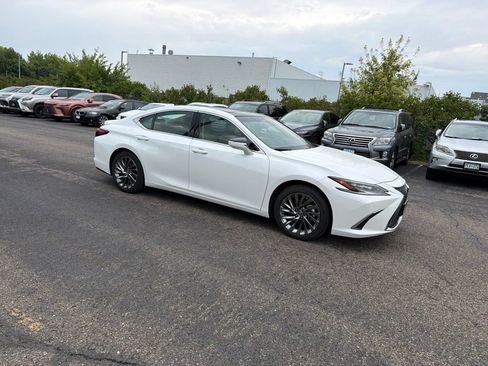 Certified 2025 Lexus ES 350 Ultra Luxury w/ Accessory Package (Z2) FWD image 19