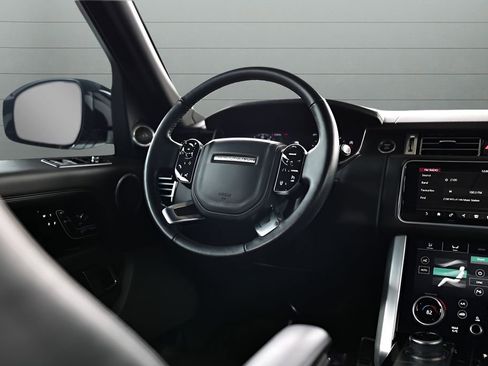 Used 2022 Land Rover Range Rover P525 Westminster Edition image 38