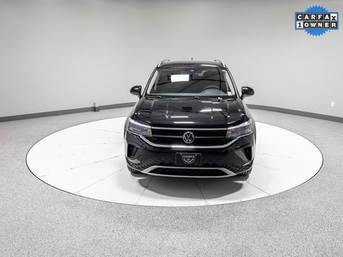 Used 2024 Volkswagen Taos SE w/ Black Wheel Package image 26