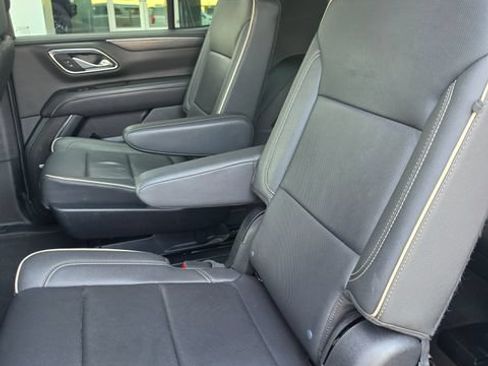 Used 2024 GMC Yukon SLT RWD image 18