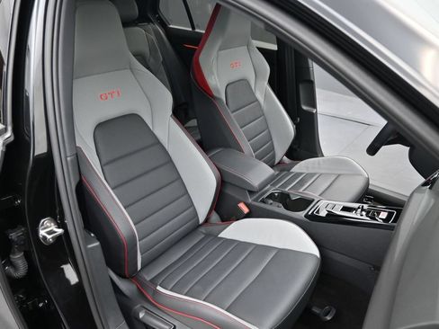 Used 2024 Volkswagen GTI SE FWD image 22