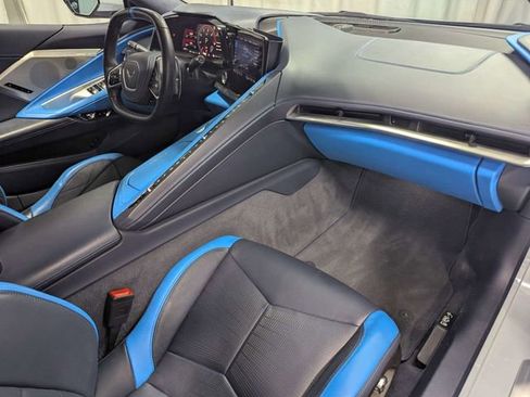 Used 2023 Chevrolet Corvette Stingray Premium Conv w/ 3LT image 9