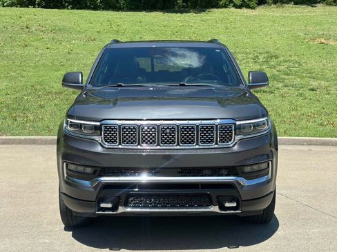 Used 2022 Jeep Grand Wagoneer Series III w/ Rear Seat Video Group 1 AWD/4WD image 5