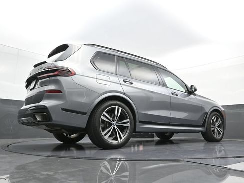Used 2026 BMW X7 xDrive40i w/ M Sport Package AWD/4WD image 29