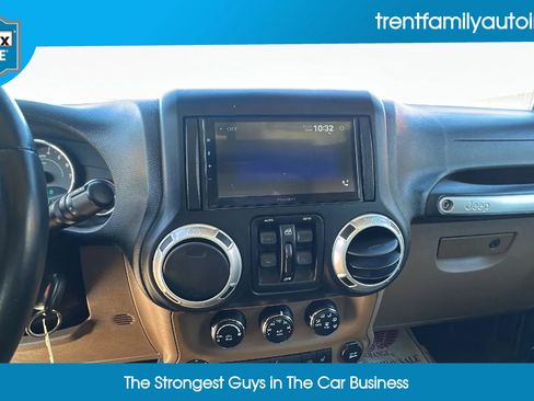 Used 2013 Jeep Wrangler Unlimited Sahara w/ Dual Top Group image 34