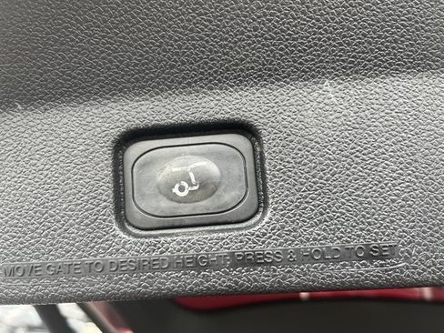 Used 2016 Ford Explorer XLT w/ Equipment Group 202A image 17