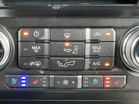 Used 2018 Ford F150 Lariat w/ Equipment Group 502A Luxury AWD/4WD image 16