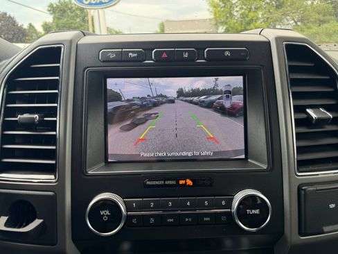 Used 2020 Ford Expedition XLT w/ Equipment Group 201A AWD/4WD image 31