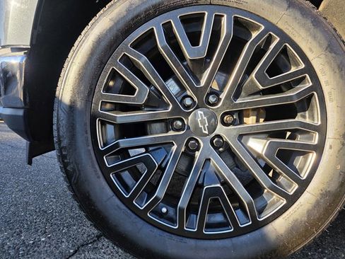 Used 2019 Chevrolet Silverado 1500 LTZ image 3