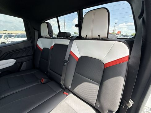 Used 2023 GMC Canyon AT4X AWD/4WD image 29