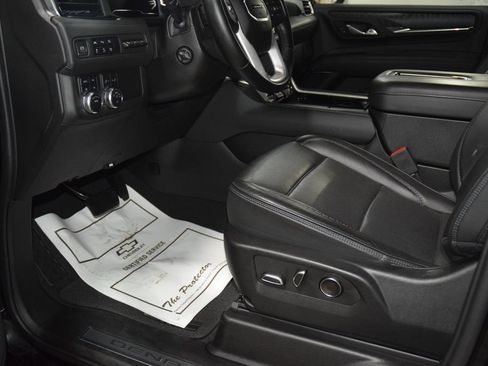 Used 2024 GMC Yukon XL Denali AWD/4WD image 41