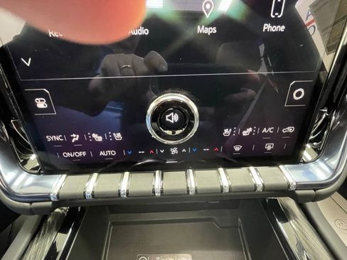 New 2026 GMC Yukon XL AT4 image 28