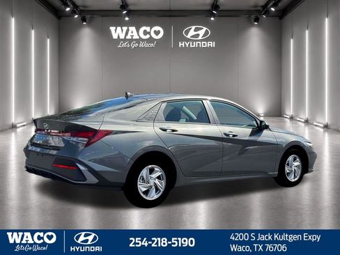 Used 2026 Hyundai Elantra SE FWD image 10