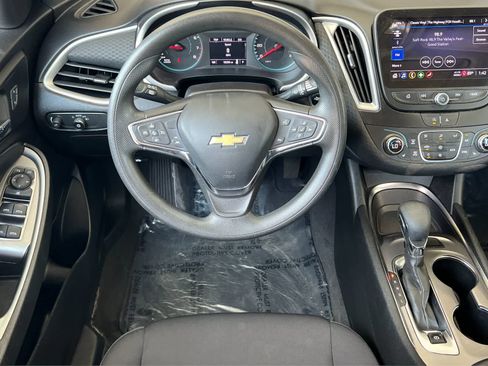 Used 2023 Chevrolet Malibu LT FWD image 15