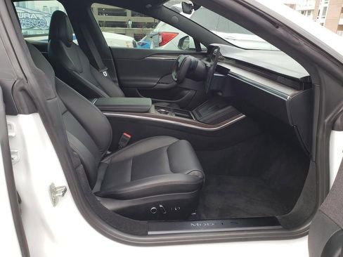 Used 2022 Tesla Model S Base image 22