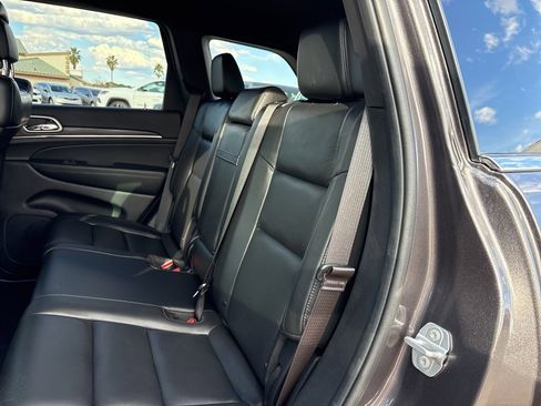 Used 2020 Jeep Grand Cherokee Limited image 18