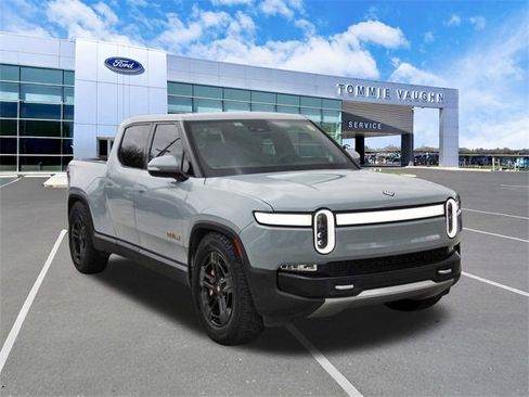 Used 2022 Rivian R1T Adventure image 6