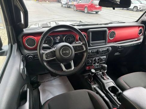 Used 2020 Jeep Wrangler Unlimited Rubicon w/ Cold Weather Group AWD/4WD image 8