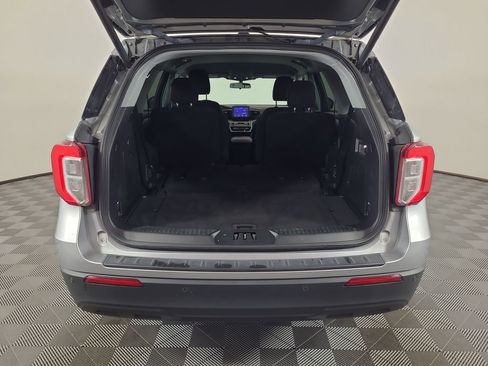 Used 2022 Ford Explorer XLT image 26