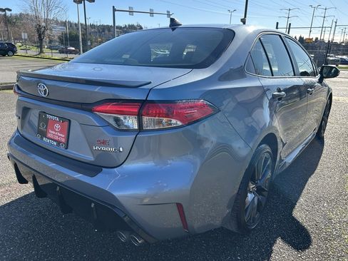 Certified 2024 Toyota Corolla SE w/ SE Package image 6