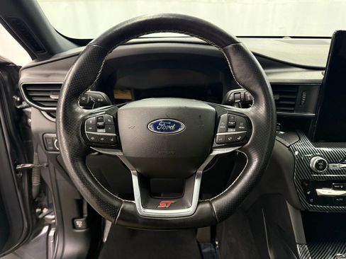 Used 2022 Ford Explorer ST w/ Equipment Group 401A AWD/4WD image 12