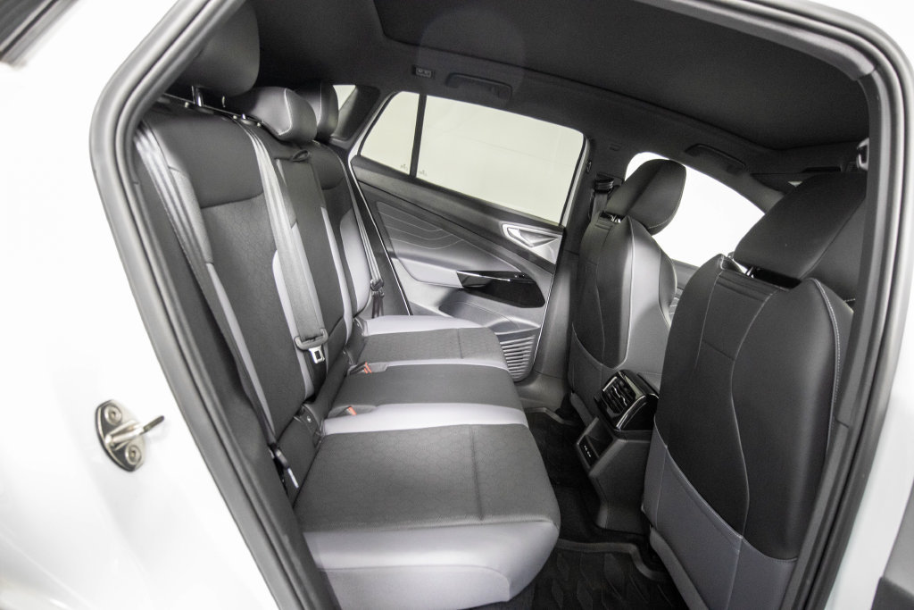 Used 2023 Volkswagen ID.4 Pro S RWD image 12