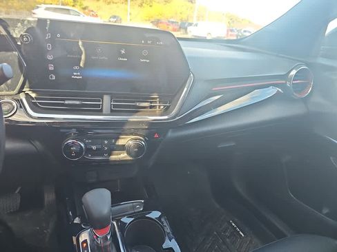 Used 2024 Chevrolet Trax RS image 5