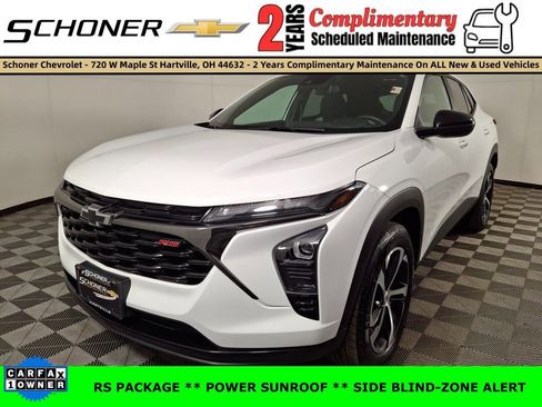 Used 2025 Chevrolet Trax RS w/ Sunroof Package image 1