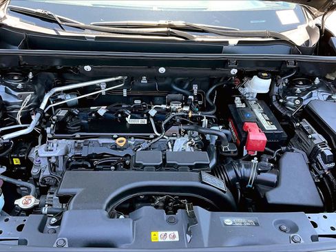 Used 2021 Toyota RAV4 LE FWD image 31