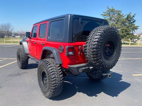 Used 2023 Jeep Wrangler Unlimited Rubicon image 7