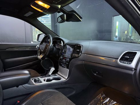 Used 2019 Jeep Grand Cherokee SRT AWD/4WD image 25